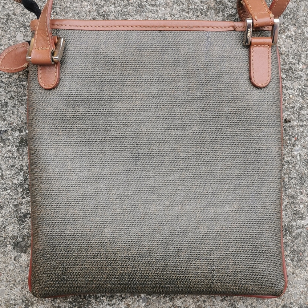 Vintage Fendi bag/side bag/crossbody/messenger bag - Picture 2 of 6